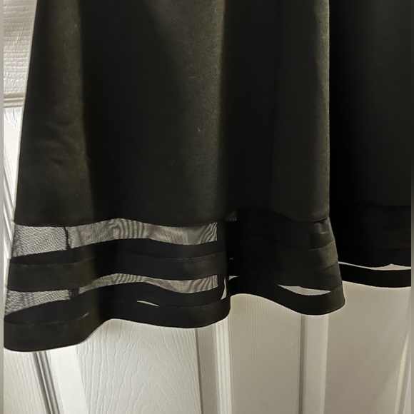 Calvin Klein black dress size 8 with sheer details. - Picture 3 of 5